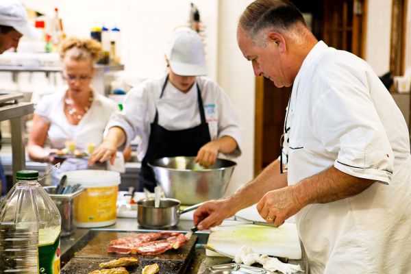 Chef Restaurant Blanc Marigny Saint Marcel