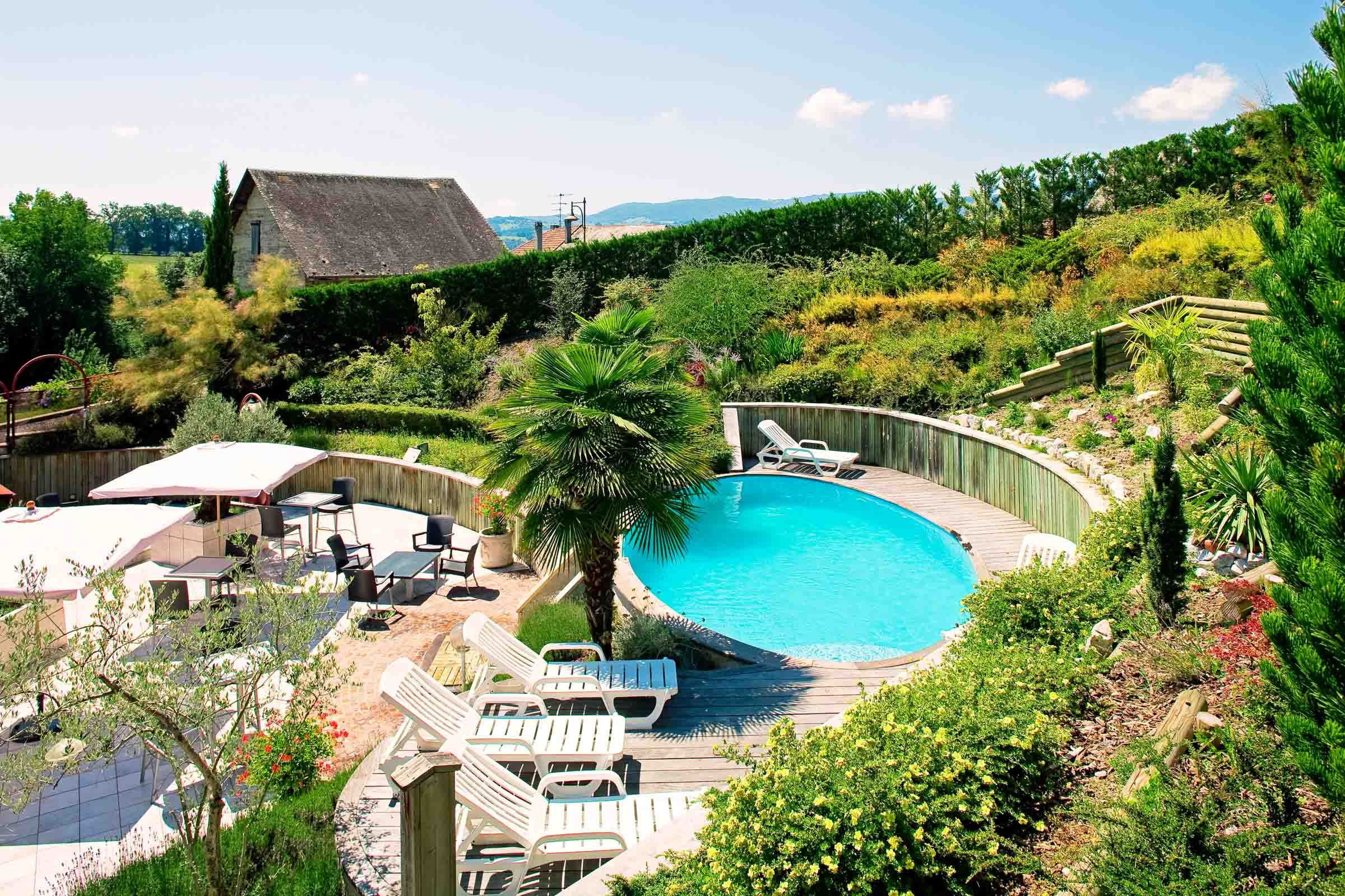 Piscine Hotel Blanc Marigny Saint Marcel